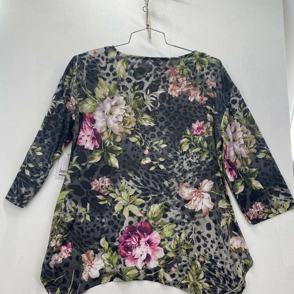 Time & Tru Women's Sublimation Long Sleeve Floral Blouse Med 8-10 NWT - Picture 12 of 12